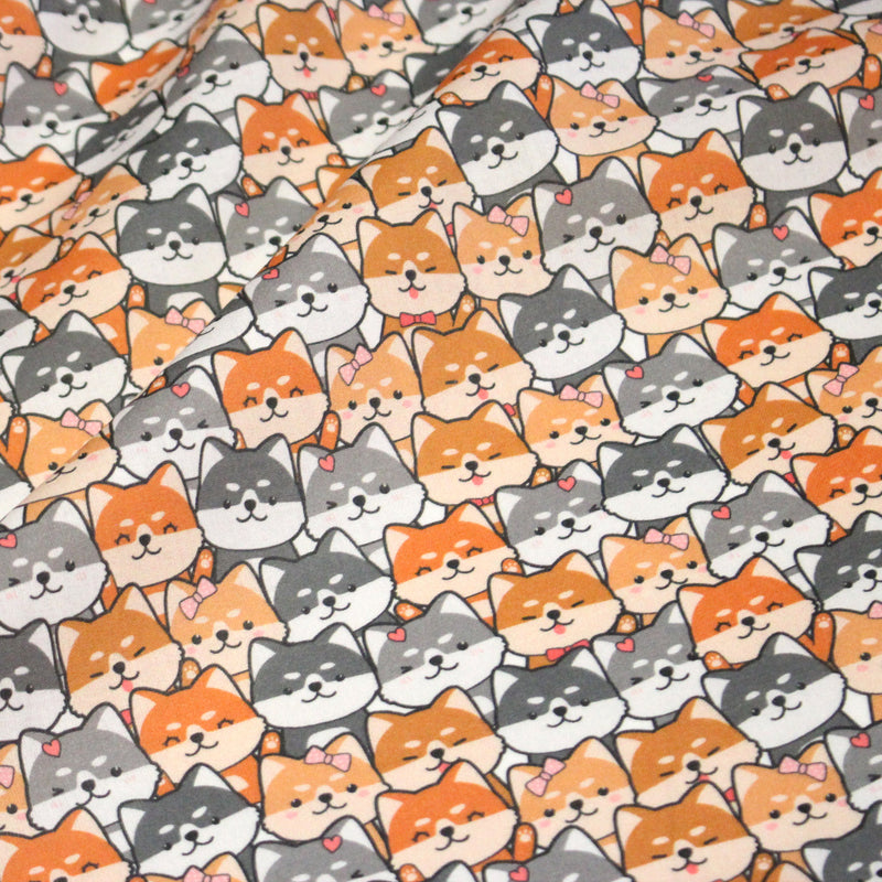 Tissu cotonnade KAWAII aux chiens japonais Shiba blancs, gris et roux, noeud papillon - OEKO - TEX - tissuspipi.com