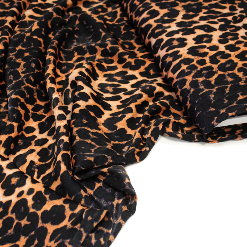 Tissu habillement satin velours, imprimé motif LEOPARD - tissuspipi.com