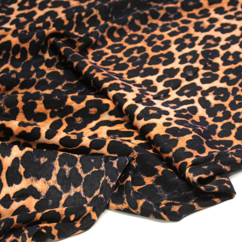 Tissu habillement satin velours, imprimé motif LEOPARD - tissuspipi.com