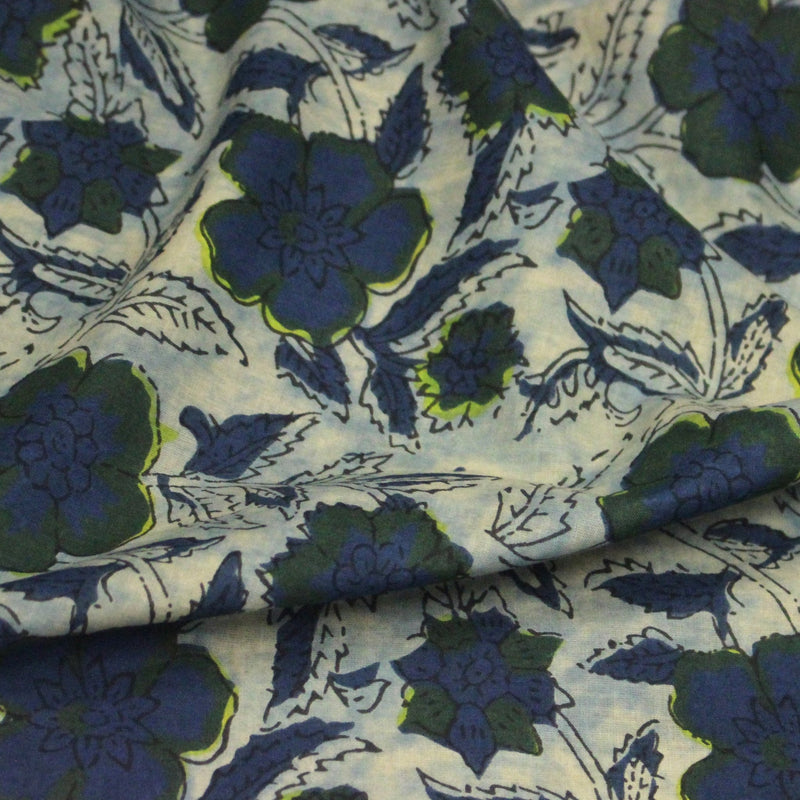 Tissu coton fin imprimé INDIENNES, faux uni vert pâle, fleurs et feuilles bleu indigo et vert anglais - STANDARD 100 OEKO - TEX - tissuspipi.com
