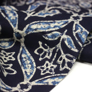 Tissu coton fin imprimé INDIENNES, bleu marine aux fleurs traditionnelles géométriques bleues et écrues - STANDARD 100 OEKO - TEX - tissuspipi.com