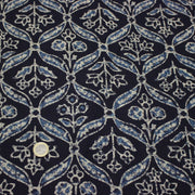 Tissu coton fin imprimé INDIENNES, bleu marine aux fleurs traditionnelles géométriques bleues et écrues - STANDARD 100 OEKO - TEX - tissuspipi.com