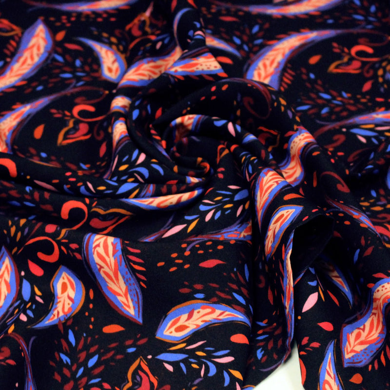 Tissu Viscose fluide noir, motifs cachemire rouge et bleus modernes, NINI - STANDARD 100 OEKO - TEX - tissuspipi.com