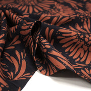 Tissu Viscose fluide noir aux grandes fleurs rouille, AUDREY - STANDARD 100 OEKO - TEX - tissuspipi.com