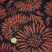 Tissu Viscose fluide noir aux grandes fleurs rouille, AUDREY - STANDARD 100 OEKO - TEX - tissuspipi.com