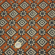 Tissu coton fin imprimé INDIENNES, losanges et fleurs écrus et bleus - STANDARD 100 OEKO - TEX - tissuspipi.com
