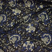 Tissu coton fin imprimé INDIENNES, noir aux fleurs traditionnelles écrues et bleues - tissuspipi.com