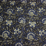 Tissu coton fin imprimé INDIENNES, noir aux fleurs traditionnelles écrues et bleues - tissuspipi.com