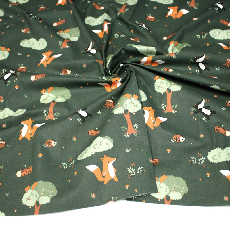 Tissu cotonnade enfant vert aux animaux de la forêt - STANDARD 100 OEKO - TEX - tissuspipi.com