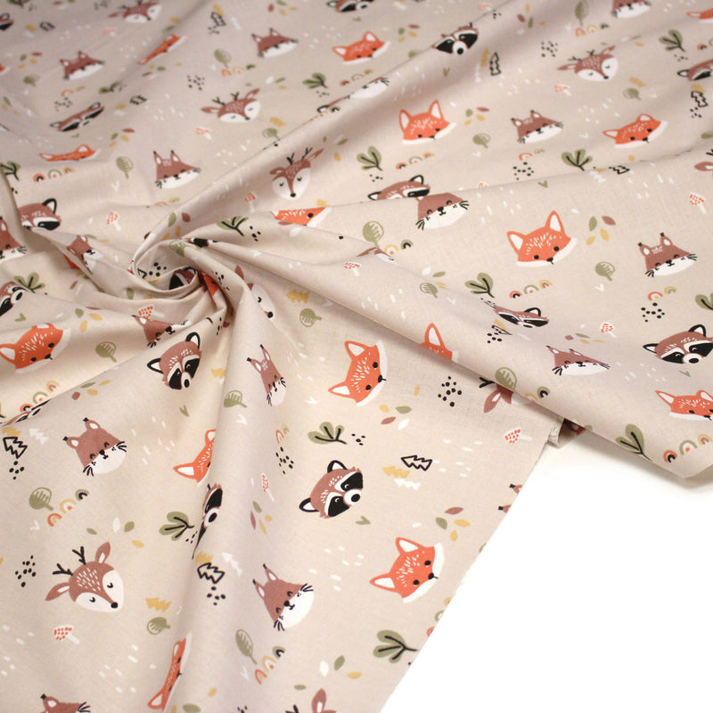 Tissu cotonnade enfant sable aux renards, cerfs et ratons laveurs - STANDARD 100 OEKO - TEX - tissuspipi.com