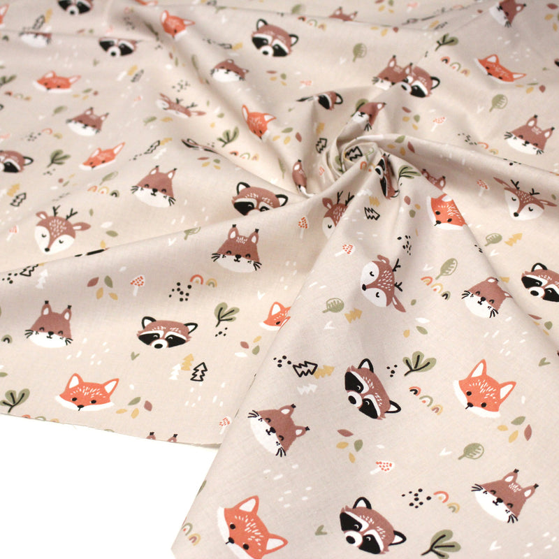 Tissu cotonnade enfant sable aux renards, cerfs et ratons laveurs - STANDARD 100 OEKO - TEX - tissuspipi.com