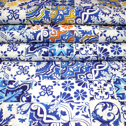 Tissu cotonnade AZULEJOS aux carreaux de faïence : bleu roi / bleu jaune / bleu orange - tissuspipi.com