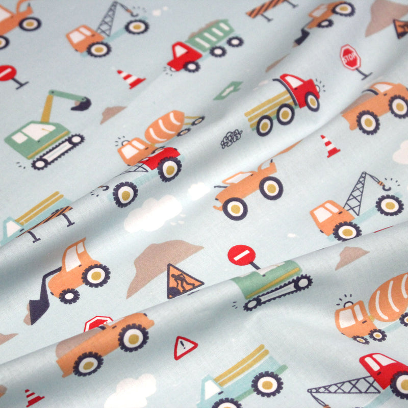 Tissu cotonnade enfant bleu aux grues, camions et tracteurs - STANDARD 100 OEKO - TEX - tissuspipi.com