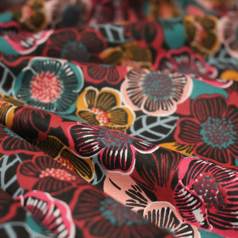Tissu cotonnade LES FLEURS FAUVES, bordeaux, rose poudré, safran, bleu - OEKO - TEX STANDARD 100 - tissuspipi.com