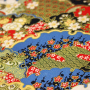 Tissu cotonnade motif japonais traditionnels : fleurs de cerisier, nuages et motifs géométriques dorés, fond bleu / rouge - COLLECTION JAPON DORÉ - tissuspipi.com