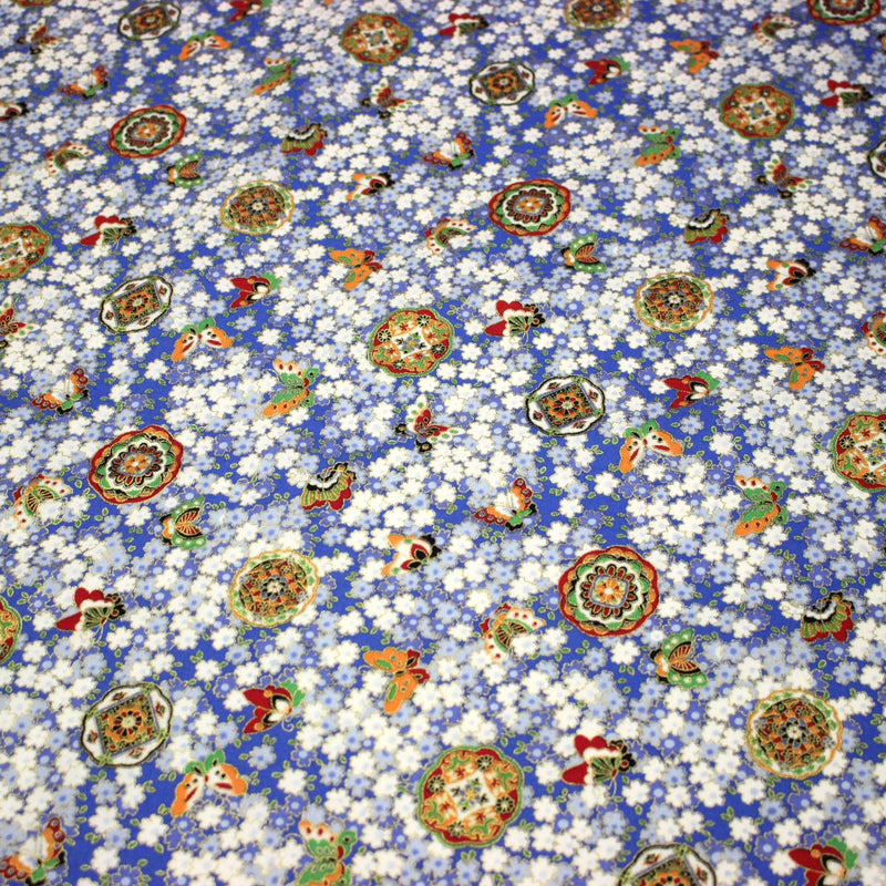 Tissu cotonnade motif japonais fleurs de cerisier, papillons et médaillons dorés, trois couleurs - COLLECTION JAPON DORÉ - tissuspipi.com