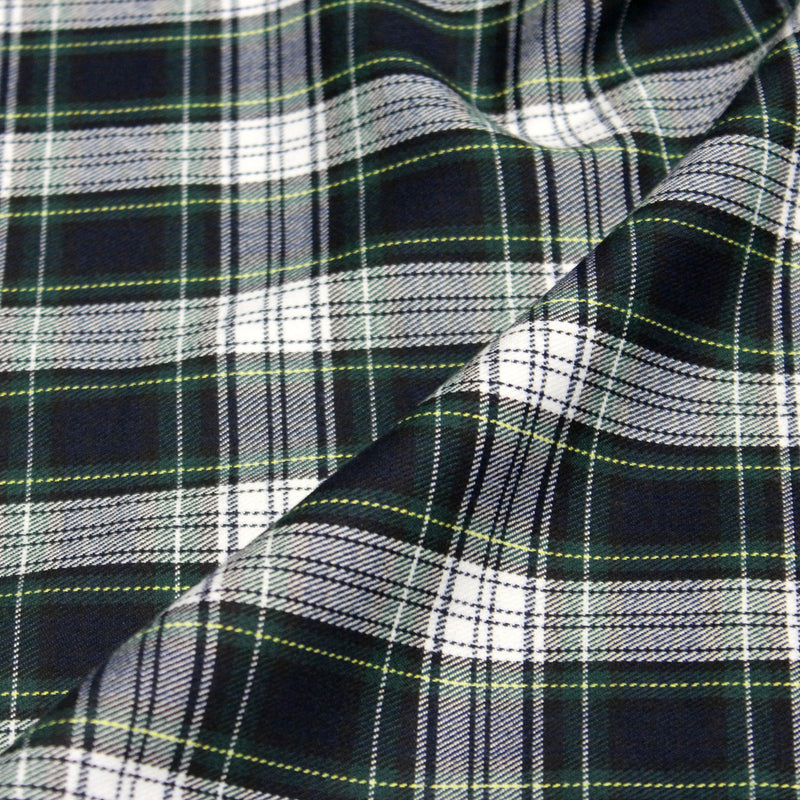 Tissu habillement Tartan carreaux motif traditionnel bleu marine, vert et blanc - OEKO - TEX® - tissuspipi.com
