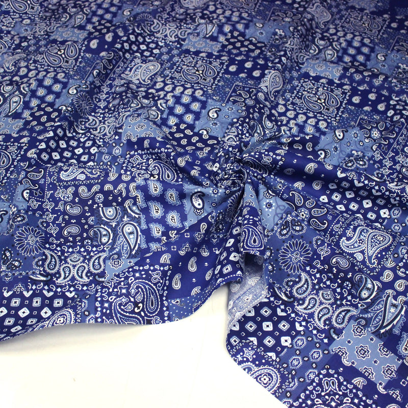 Tissu cotonnade, motif BANDANA paisley : rouge / bleu / vert - OEKO - TEX STANDARD 100 - tissuspipi.com