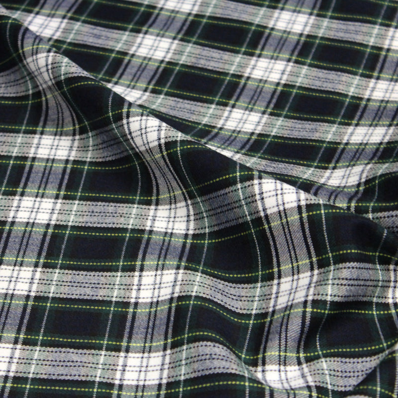 Tissu habillement Tartan carreaux motif traditionnel bleu marine, vert et blanc - OEKO - TEX® - tissuspipi.com