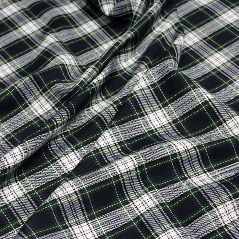 Tissu habillement Tartan carreaux motif traditionnel bleu marine, vert et blanc - OEKO - TEX® - tissuspipi.com