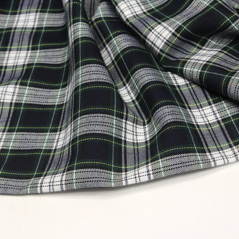 Tissu habillement Tartan carreaux motif traditionnel bleu marine, vert et blanc - OEKO - TEX® - tissuspipi.com