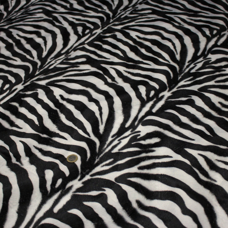 Tissu Velours imprimé motif ZEBRE : noir & blanc cassé - tissuspipi.com