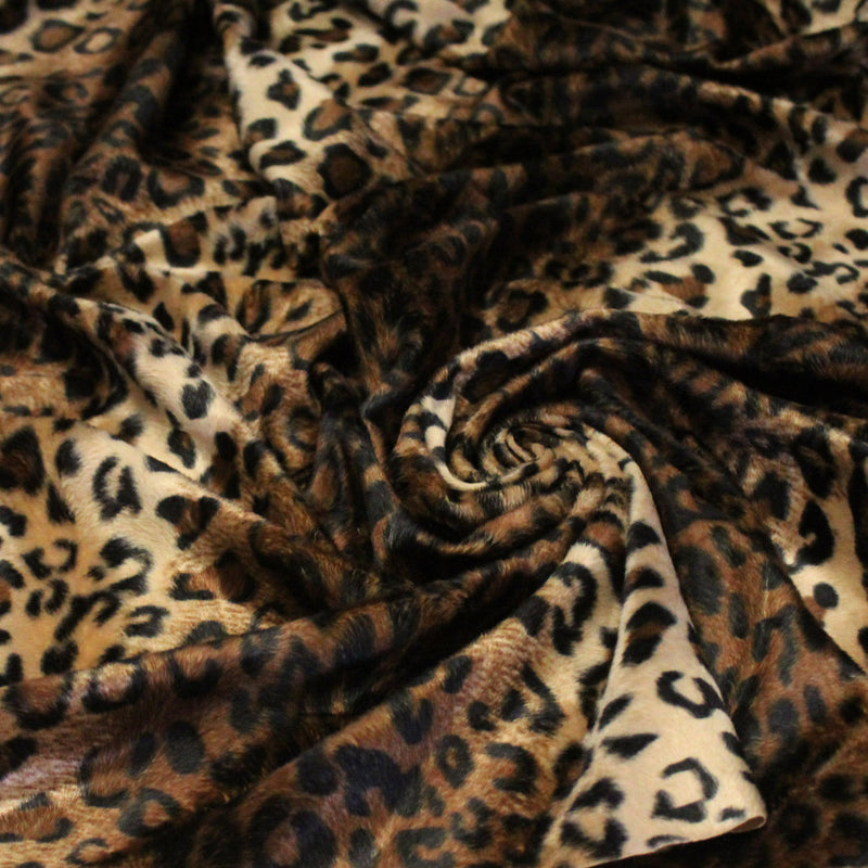 Tissu Velours imprimé motif LEOPARD aux couleurs fauves - tissuspipi.com