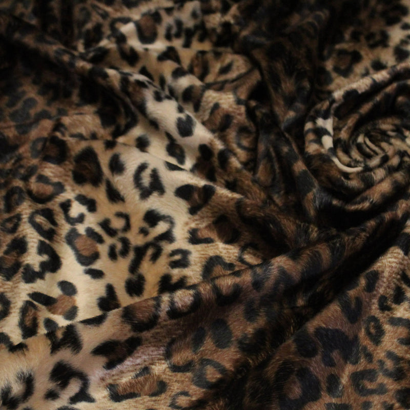 Tissu Velours imprimé motif LEOPARD aux couleurs fauves - tissuspipi.com