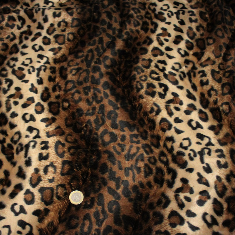 Tissu Velours imprimé motif LEOPARD aux couleurs fauves - tissuspipi.com