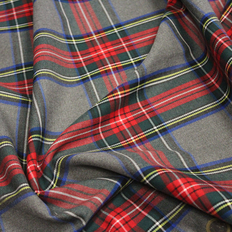 Tissu habillement Tartan motif traditionnel rouge, gris, jaune, noir et vert - OEKO - TEX® - tissuspipi.com