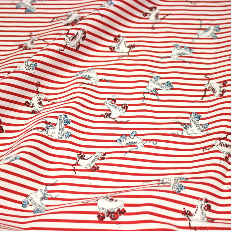 Tissu popeline coton, roller quad / patins à roulette & rayures blanches et rouges - tissuspipi.com