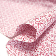 Tissu de Noël cotonnade blanc aux motifs géométriques rouges de Noël - tissuspipi.com
