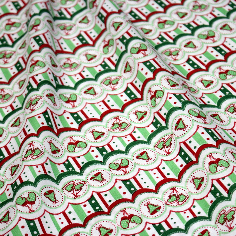 Tissu de Noël cotonnade blanc rouge vert aux cloches, gants et patins à glace sur fond rayé - tissuspipi.com
