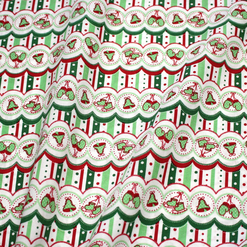Tissu de Noël cotonnade blanc rouge vert aux cloches, gants et patins à glace sur fond rayé - tissuspipi.com