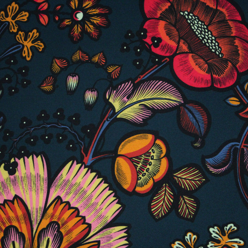 Tissu demi natté INDIENNES fleuri 100% coton, fond bleu pétrole - Collection Thevenon - tissuspipi.com