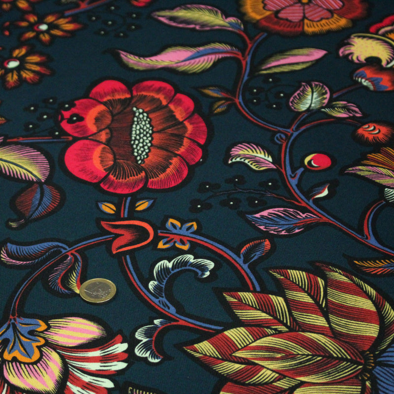 Tissu demi natté INDIENNES fleuri 100% coton, fond bleu pétrole - Collection Thevenon - tissuspipi.com