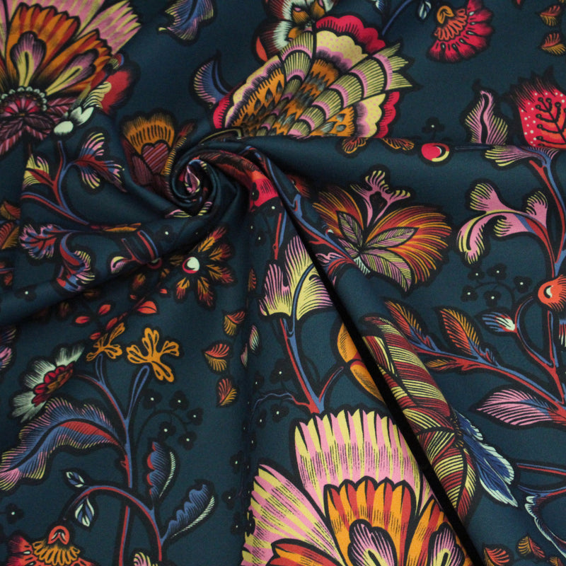 Tissu demi natté INDIENNES fleuri 100% coton, fond bleu pétrole - Collection Thevenon - tissuspipi.com