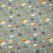 Tissu de Noël, cotonnade vert aux objets de Noël moutarde et bordeaux - STANDARD 100 OEKO - TEX - tissuspipi.com