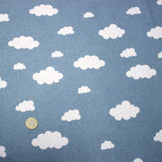 Tissu flanelle coton gratté bleu aux nuages blancs, collection enfant, parfait pour pyjamas & draps - STANDARD 100 OEKO - TEX - tissuspipi.com