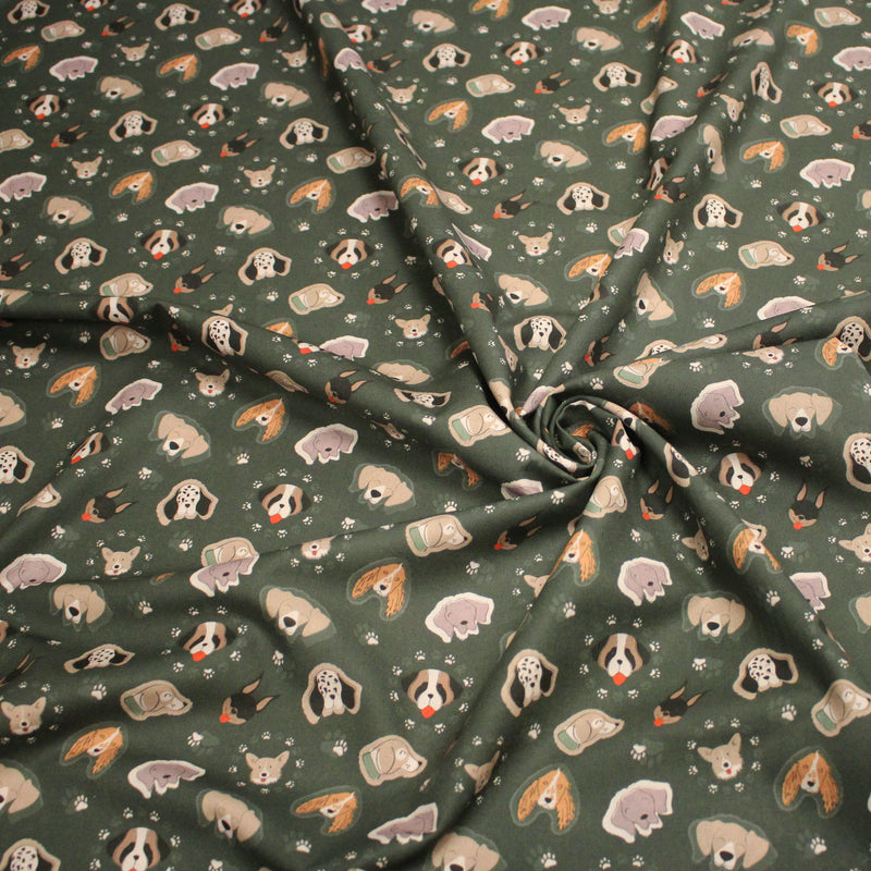 Tissu cotonnade vert anglais aux têtes de jolis chiens, collection AUTOMNE - STANDARD 100 OEKO - TEX - tissuspipi.com