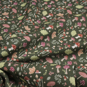 Tissu cotonnade, vert anglais aux champignons et feuilles multicolores, collection AUTOMNE - STANDARD 100 OEKO - TEX - tissuspipi.com