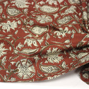 Tissu coton fin imprimé INDIENNES rouge aux fleurs traditionnelles indiennes ocres et écrues - tissuspipi.com