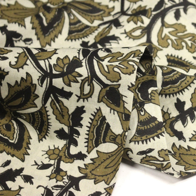 Tissu coton fin imprimé INDIENNE écru aux fleurs traditionnelles indiennes ocres et noires - tissuspipi.com