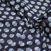Tissu coton fin imprimé INDIENNES, bleu marine aux fleurs blanches et bleues - STANDARD 100 OEKO - TEX - tissuspipi.com