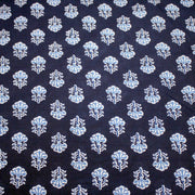 Tissu coton fin imprimé INDIENNES, bleu marine aux fleurs blanches et bleues - STANDARD 100 OEKO - TEX - tissuspipi.com