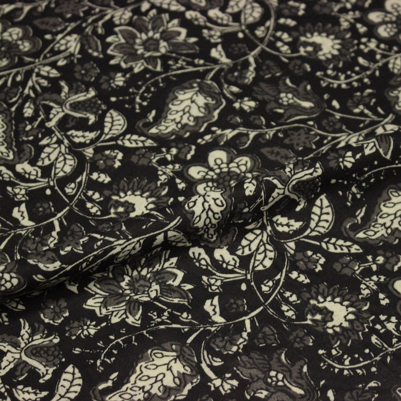 Tissu coton fin imprimé INDIENNES noir aux fleurs traditionnelles indiennes noires et écrues - tissuspipi.com