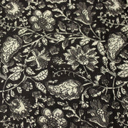 Tissu coton fin imprimé INDIENNES noir aux fleurs traditionnelles indiennes noires et écrues - tissuspipi.com