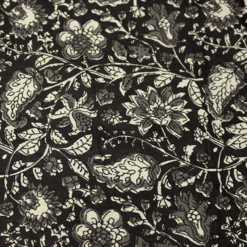 Tissu coton fin imprimé INDIENNES noir aux fleurs traditionnelles indiennes noires et écrues - tissuspipi.com