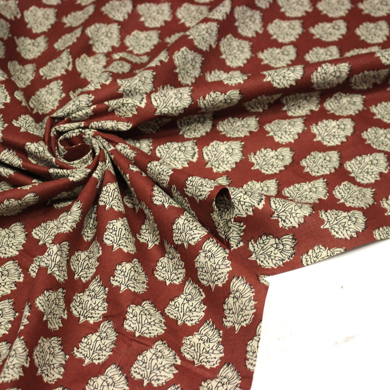 Tissu coton fin imprimé INDIENNES rouge rouille aux fleurs indiennes écrues et noires - tissuspipi.com