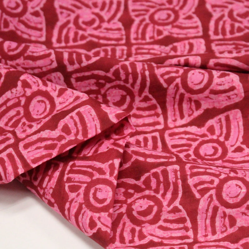 Tissu coton fin imprimé INDIENNES, rose fuchsia aux fleurs géométriques roses – STANDARD 100 OEKO - TEX - tissuspipi.com